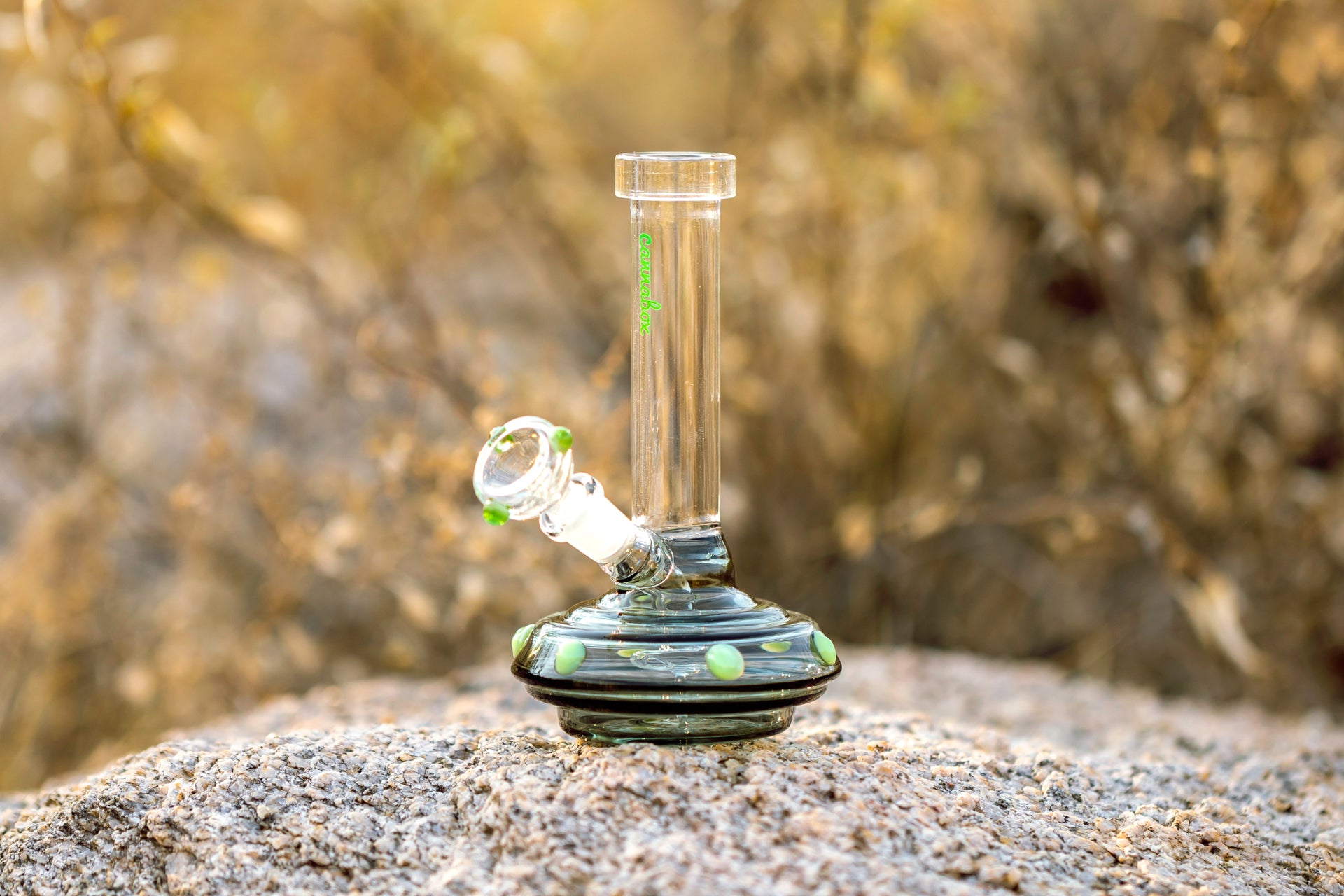 3 Tips for a Clean Weed Bong Smoke | Shop Online | puff.co.za